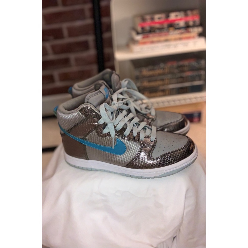 Nike High top Borough
